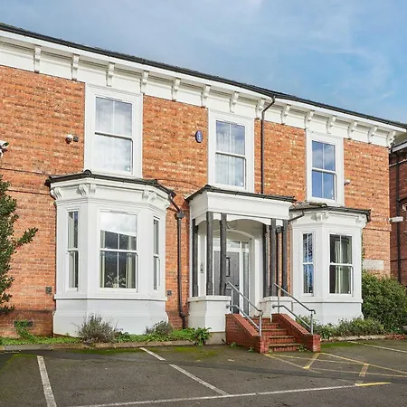 Host & Stay - Upton House Northampton Exterior photo