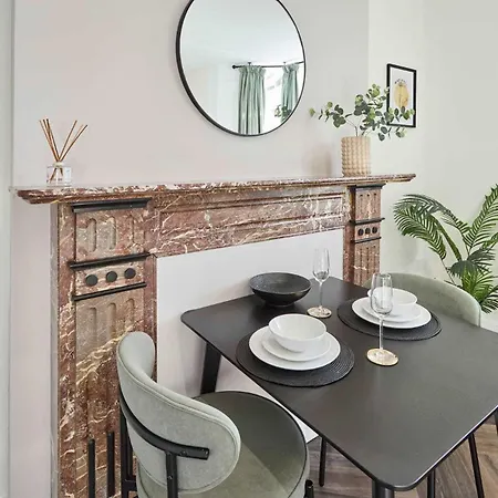 Host & Stay - Upton House Northampton Room photo