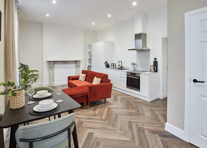 Host & Stay - Upton House